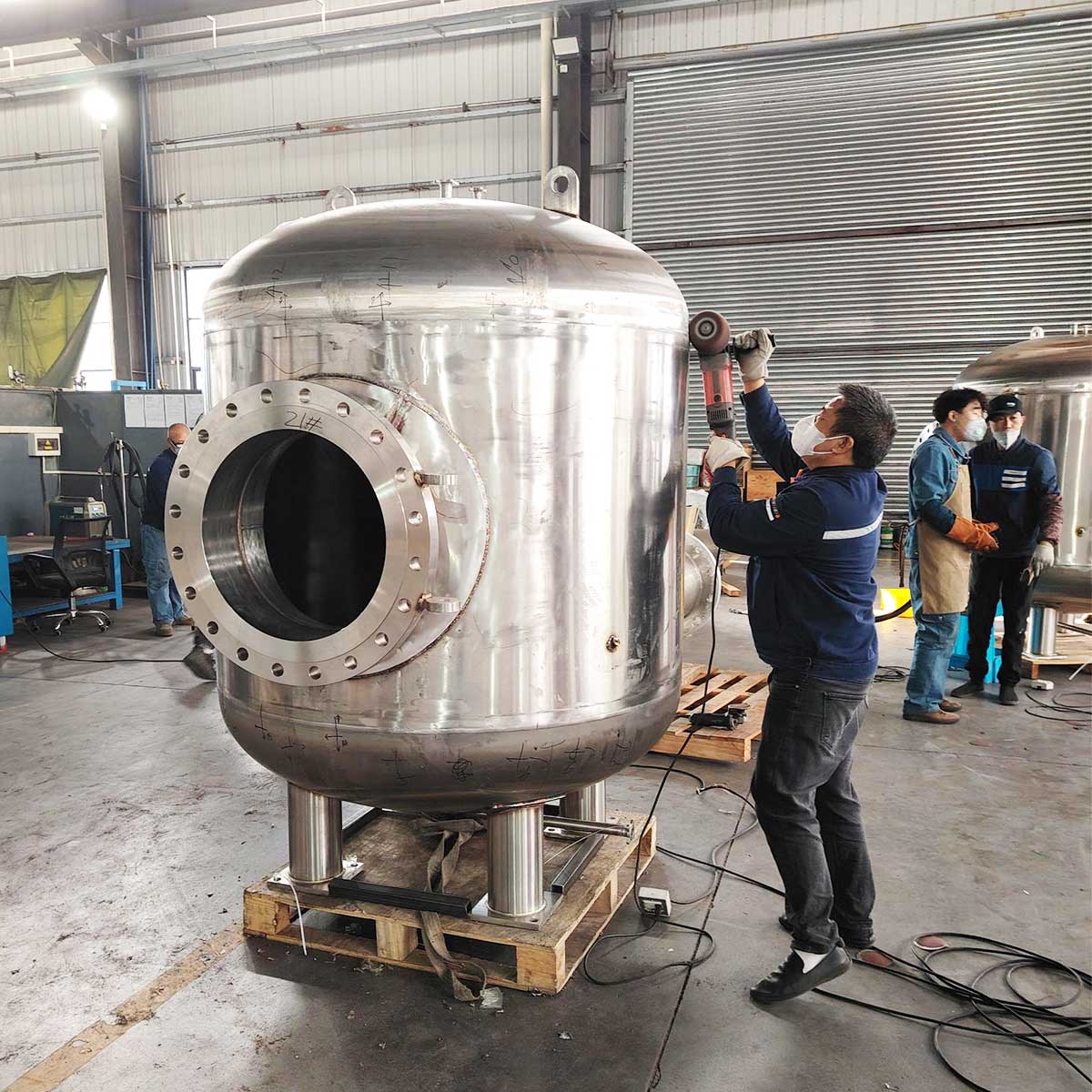 从工厂参观到项目交付：20 余台承压缓冲罐用于食品加工冷却系统